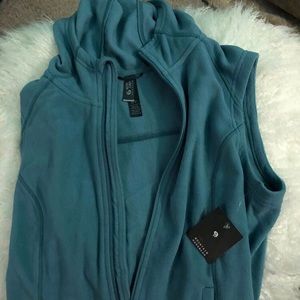 Mountain Hardwear Hooded Vest